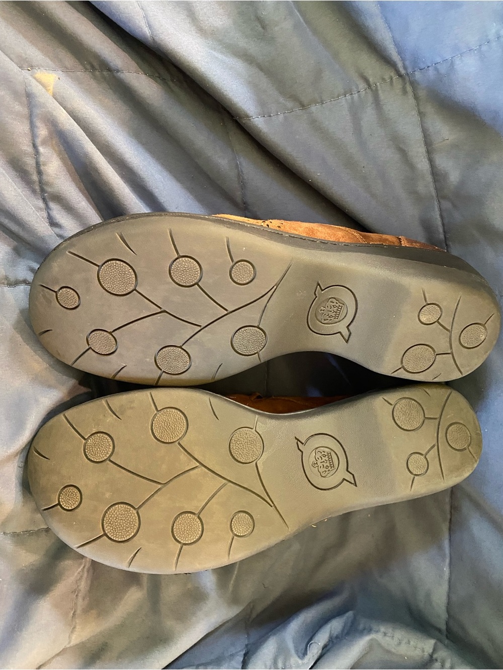 Born Blue and Tan Women's Shoe Box - Picture 7 of 8